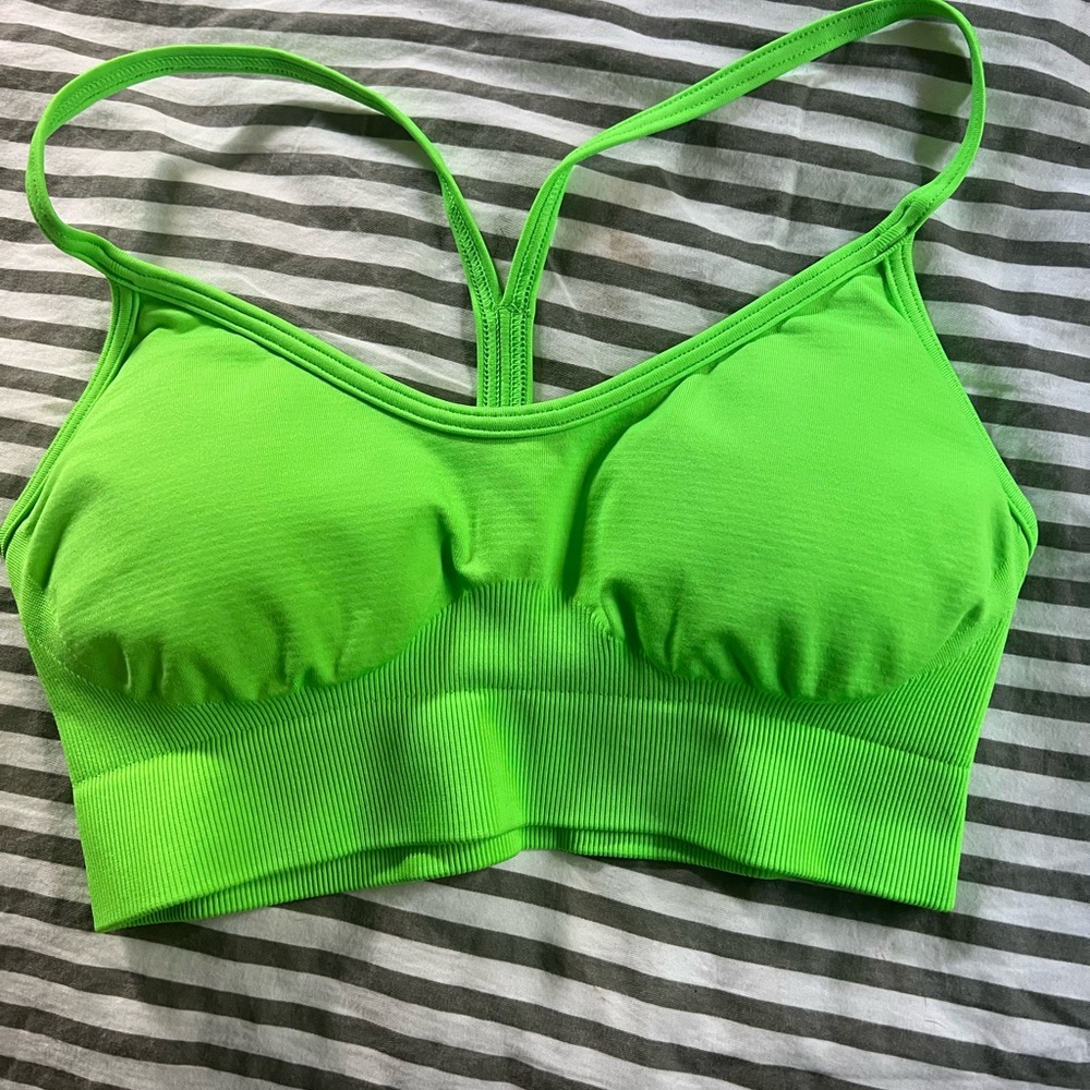 NEW gymshark sports bra - Picture 3 of 4